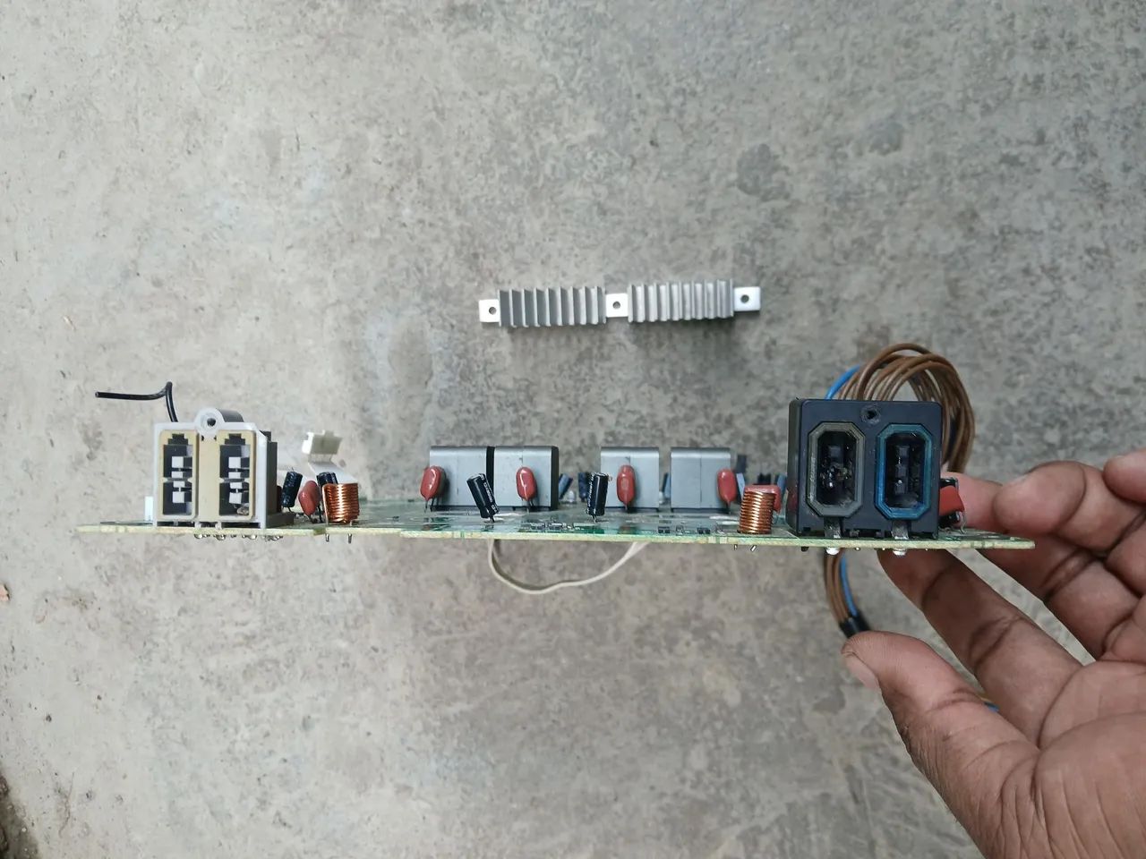 Placa amplificadora som sony sh2000 com defeito  - Foto 3