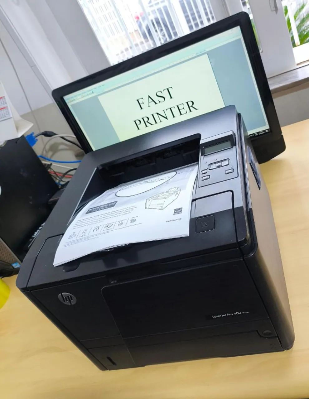 Impressora HP LaserJet Pro 400 M401n laser monocromática   - Foto 3