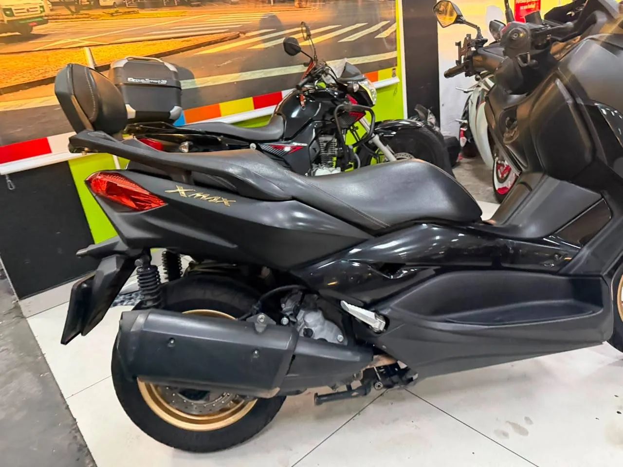YAMAHA XMAX ABS - Foto 4
