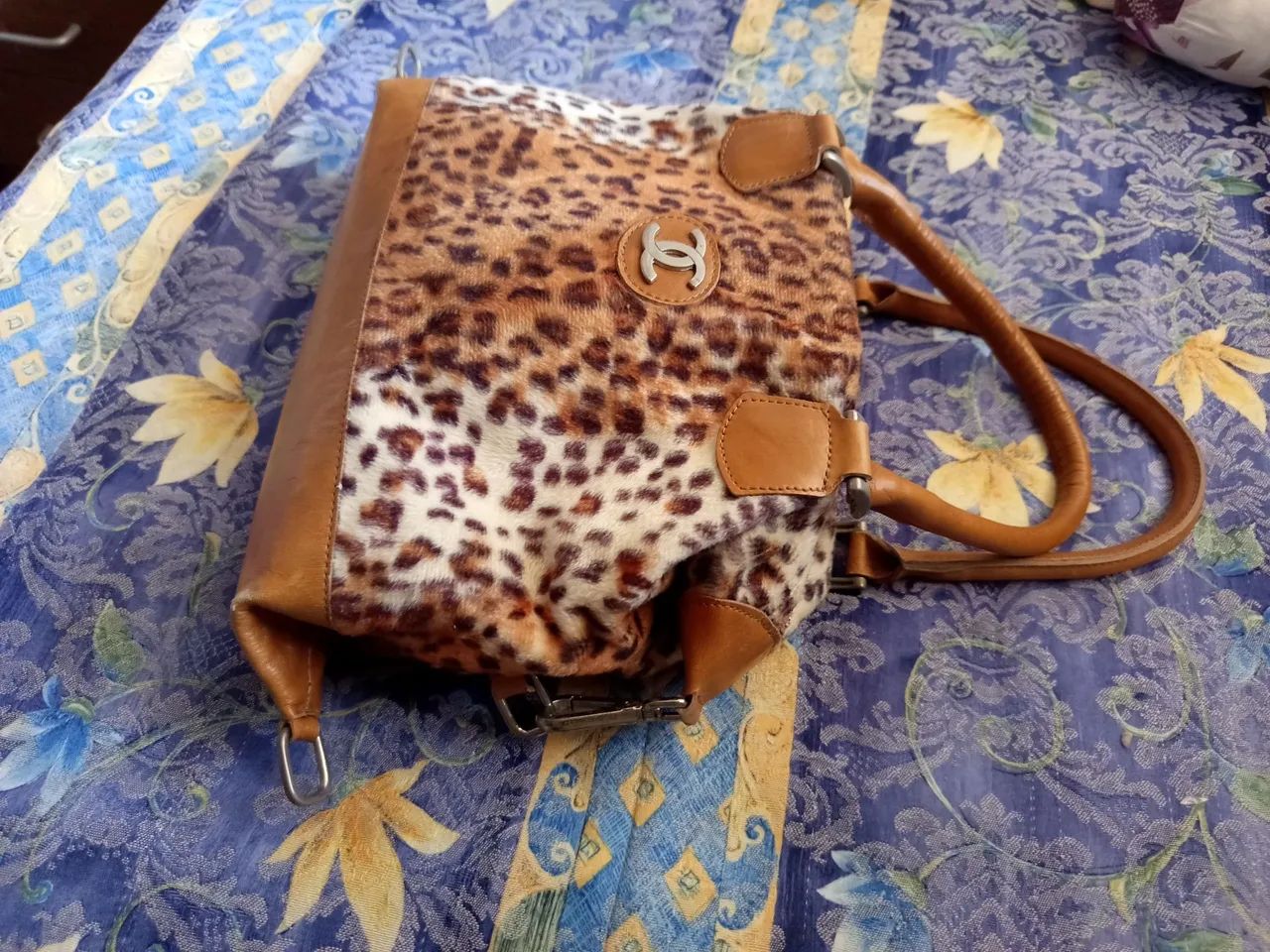 Bolsas feminina tigrada e em couro $45 - Foto 3