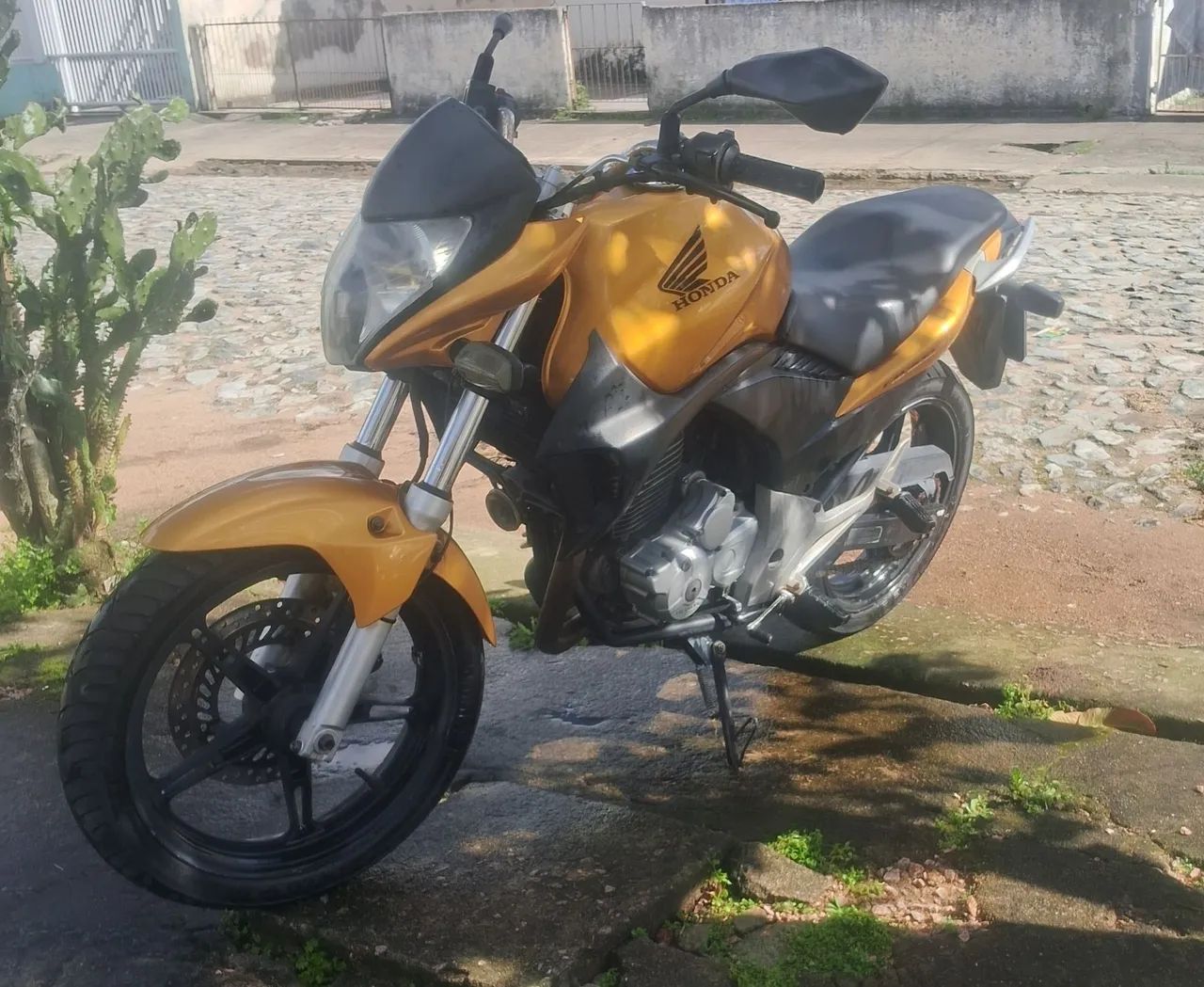 Vendo cb 300. - Foto 2