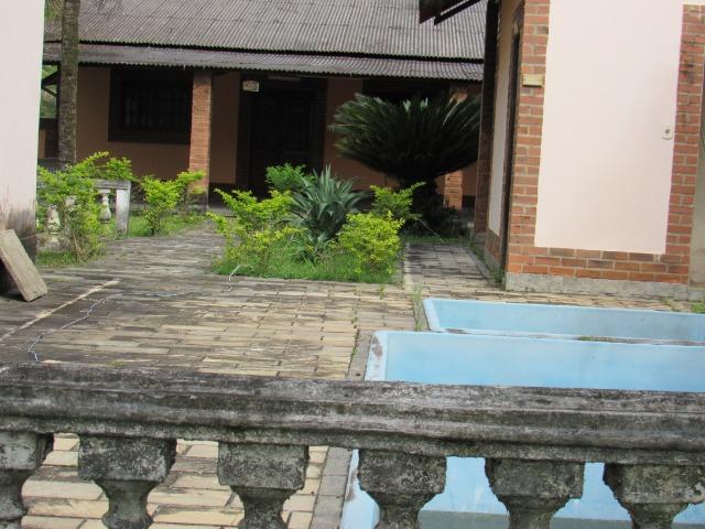Caetano Imóveis - Sítio muito completo (jardinado, c/ piscina e salão de jogos!) - Foto 5
