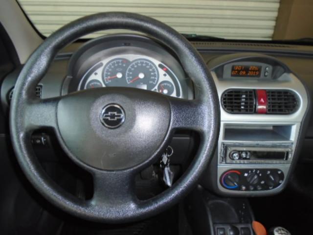 CHEVROLET CORSA HATCH PREMIUM 1.4 8v 4P - Foto 17
