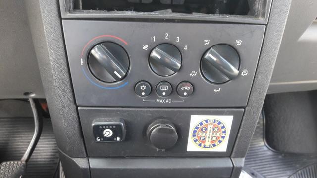 Sucata Meriva 1.4 Flex para retirada de peças - Foto 7
