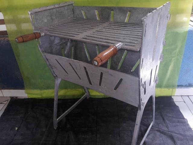 Churrasqueira de alumínio batido