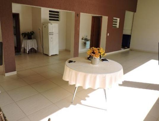 Dier Ribeiro vende: Ótima casa na Quadra 3 de Sobradinho. Aceito financiamento e FGTS - Foto 4