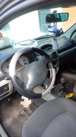 Clio sedan completo 03/04 todos doc desde zero muito inteiro doc ok com GNV - Foto 2