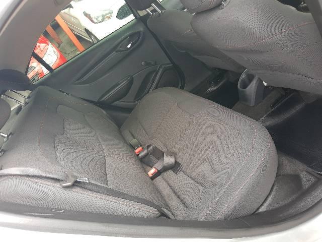 ONIX LT MOTOR 1.0 ANO 2013 - Foto 12
