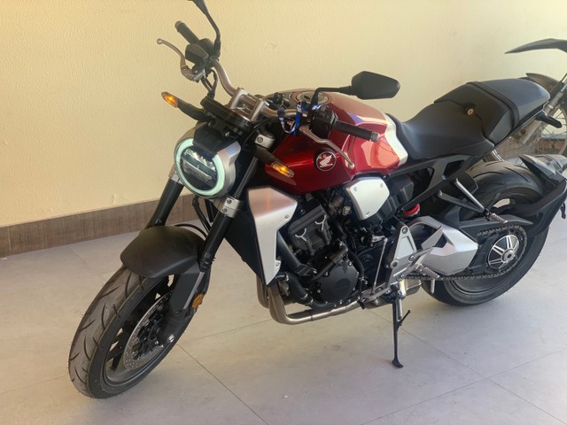 CB1000R 2021 0KM R$75.000