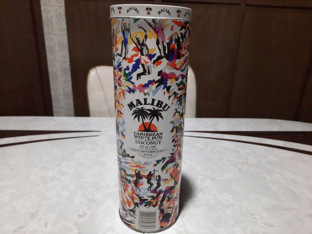 Embalagem metálica (lata) da bebida. Malibu coconut.  - Foto 2