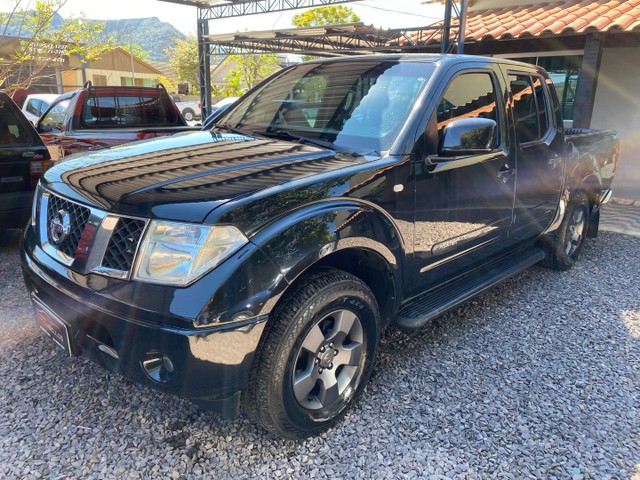NISSAN FRONTIER XE 4X2 ANO 2010