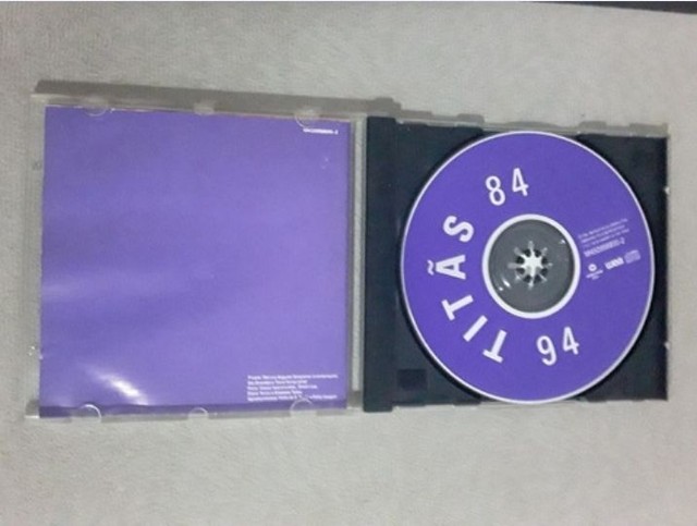 2 CD Titãs - 84 / 94 - Original em bom estado - Os Maiores Sucessos - Foto 5
