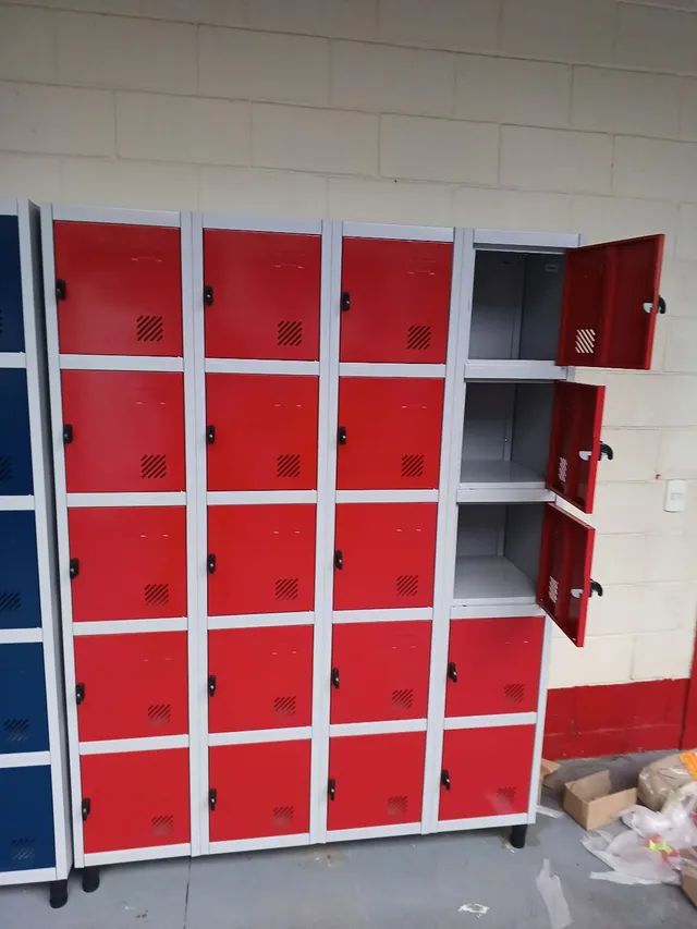 Vendo armário de aço guarda volumes com 20 portas.( só novos  )Lê a Descriçãoo  - Foto 4