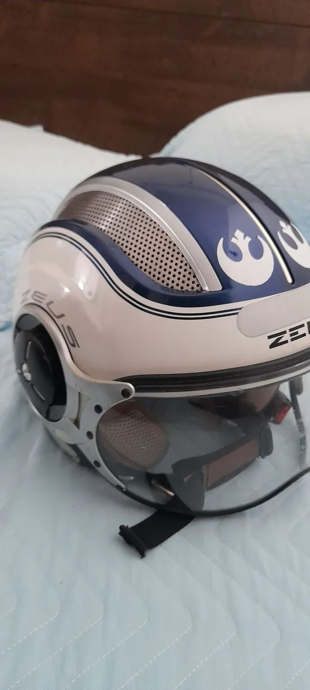 Capacete Zeus