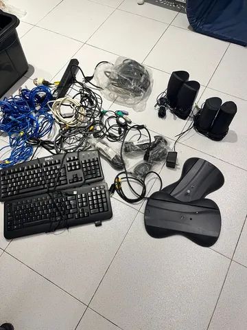 Teclados, caixas de som, etc para computadores 
