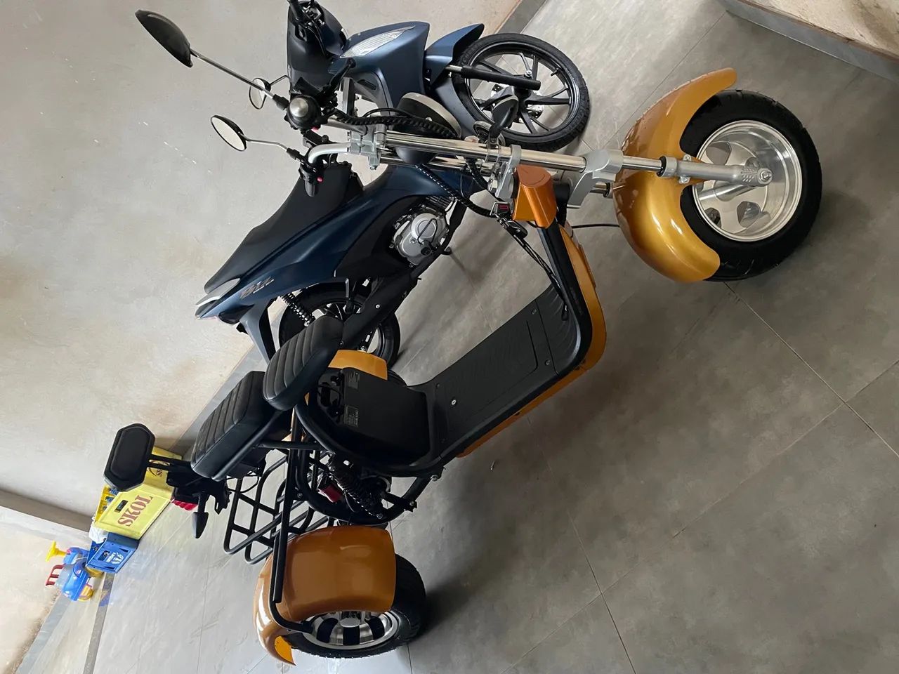 Scooter triciclo elétrico 