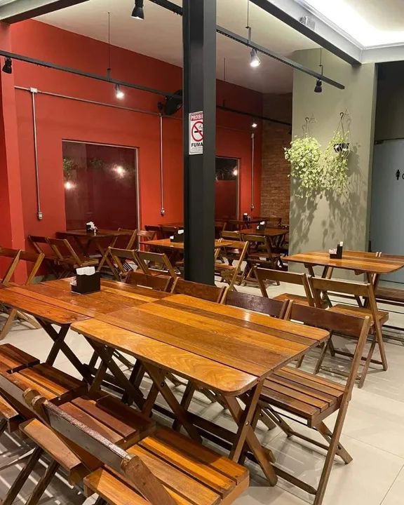 "Mesa de Madeira 70x90 com Conjunto de Cadeiras - Design Elegante!"