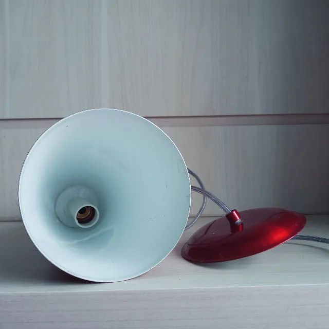 Lustre Luminária Metal Vermelha   peça linda toda completa ótimo estado  - Foto 5
