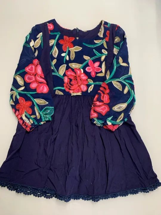 Vestido 2 anos com bordados 