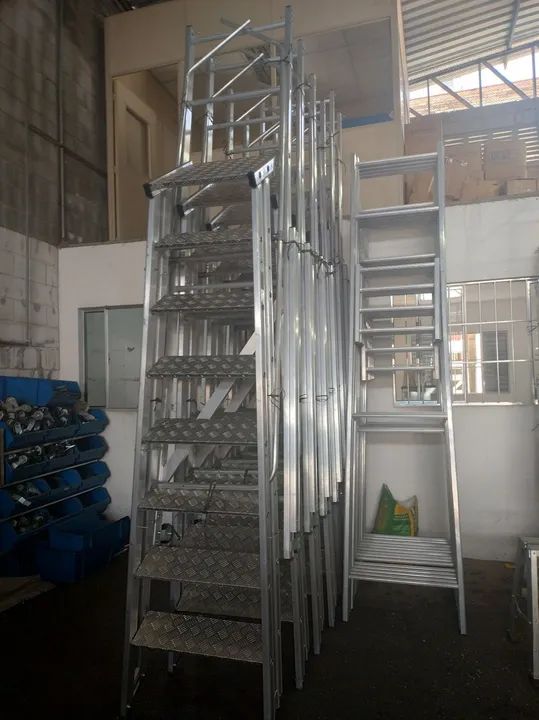 Escada Trepadeira de Alumínio 1.75 Útil pra