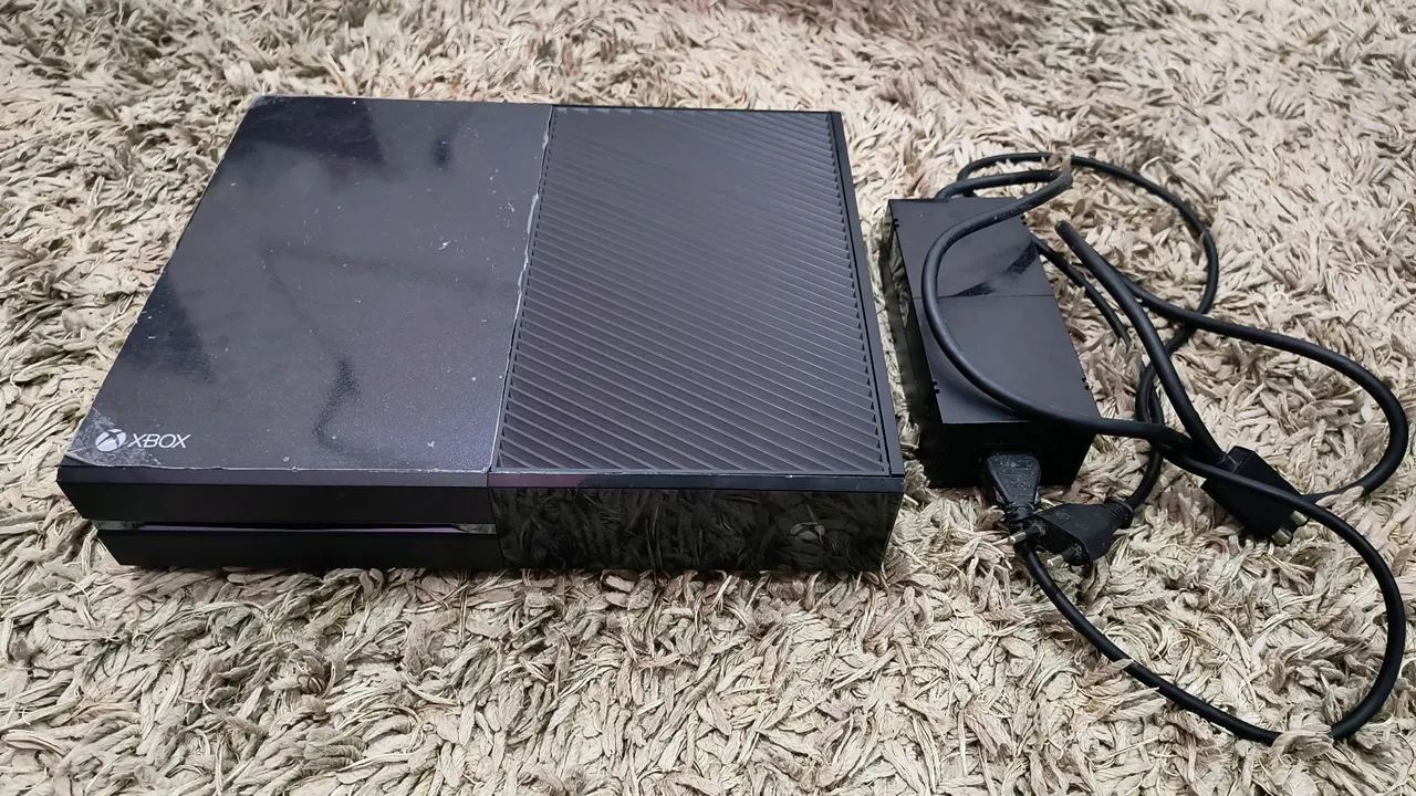 Xbox One Fat com defeito
