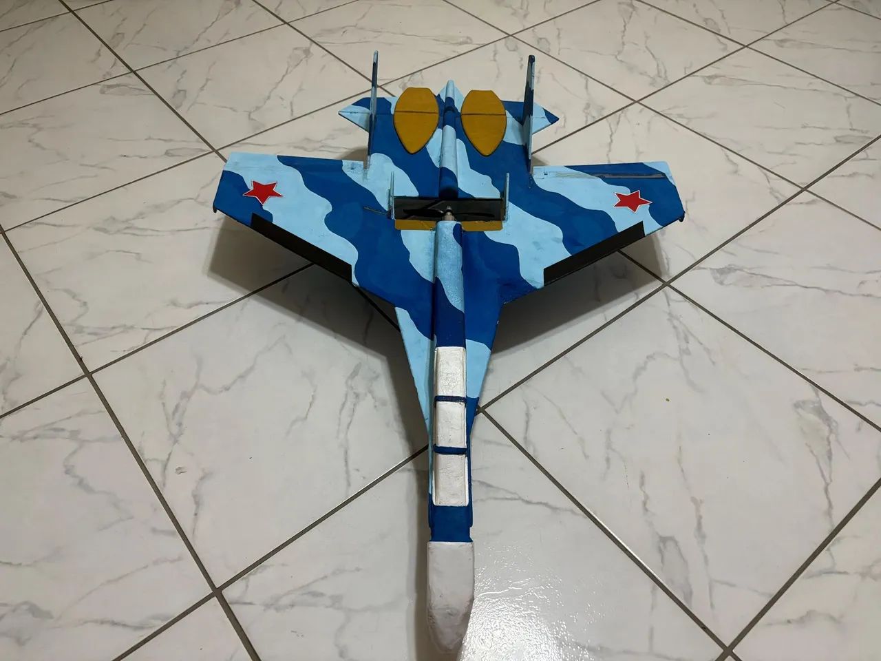 Aeromodelo elétrico jato