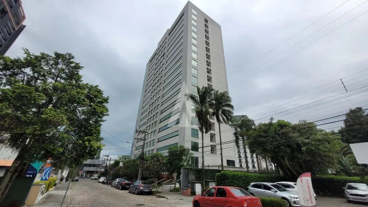 Sala Comercial à venda no bairro CENTRO em JOINVILLE, por R$ 770.000.00.
