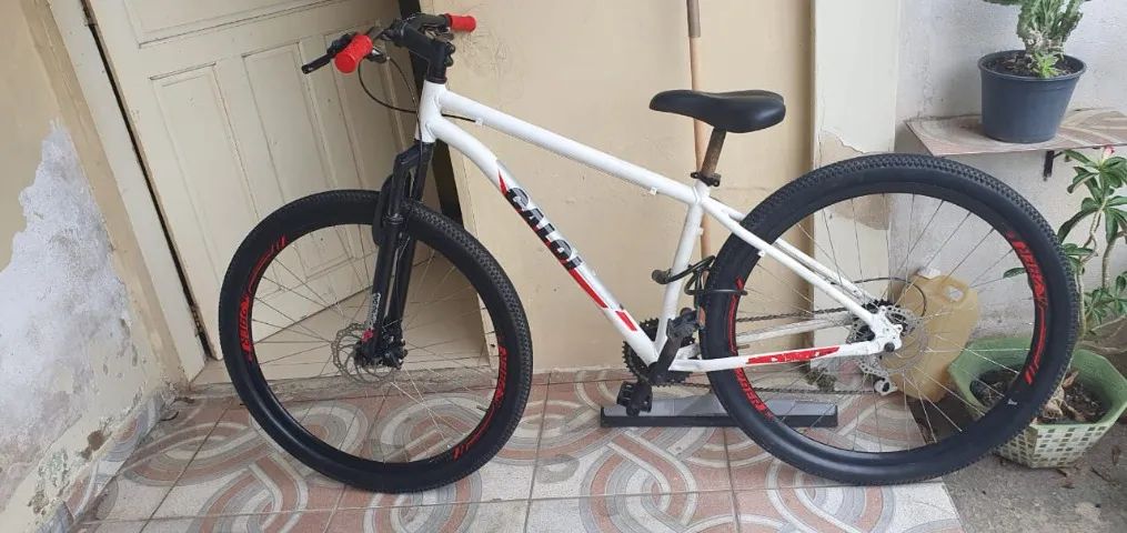 Montain Bike caloi aro 29 branca - Foto 4