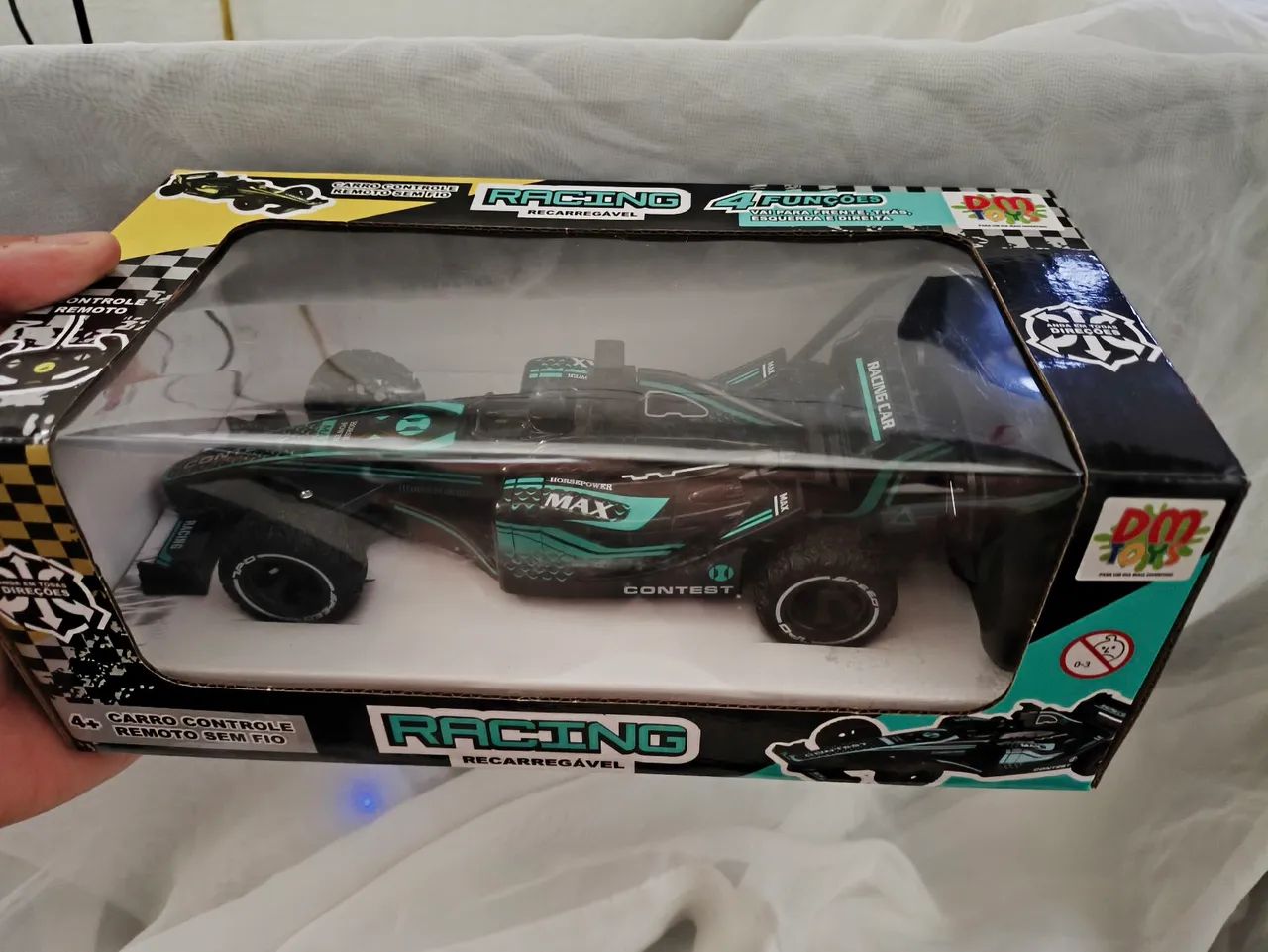 Carrinho de controle remoto 