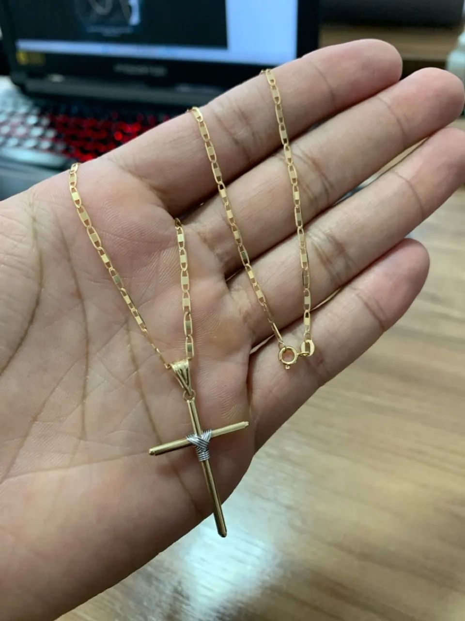 Corrente com cruz ouro 18k