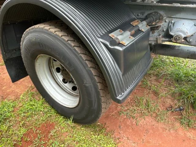 Volvo  NL 10 340 4x2  ano 1993  - Foto 3