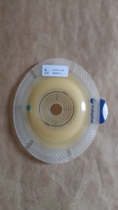 Placas Para Bolsa De Ostomia Coloplast SenSura Click 11035 Kit Com 10