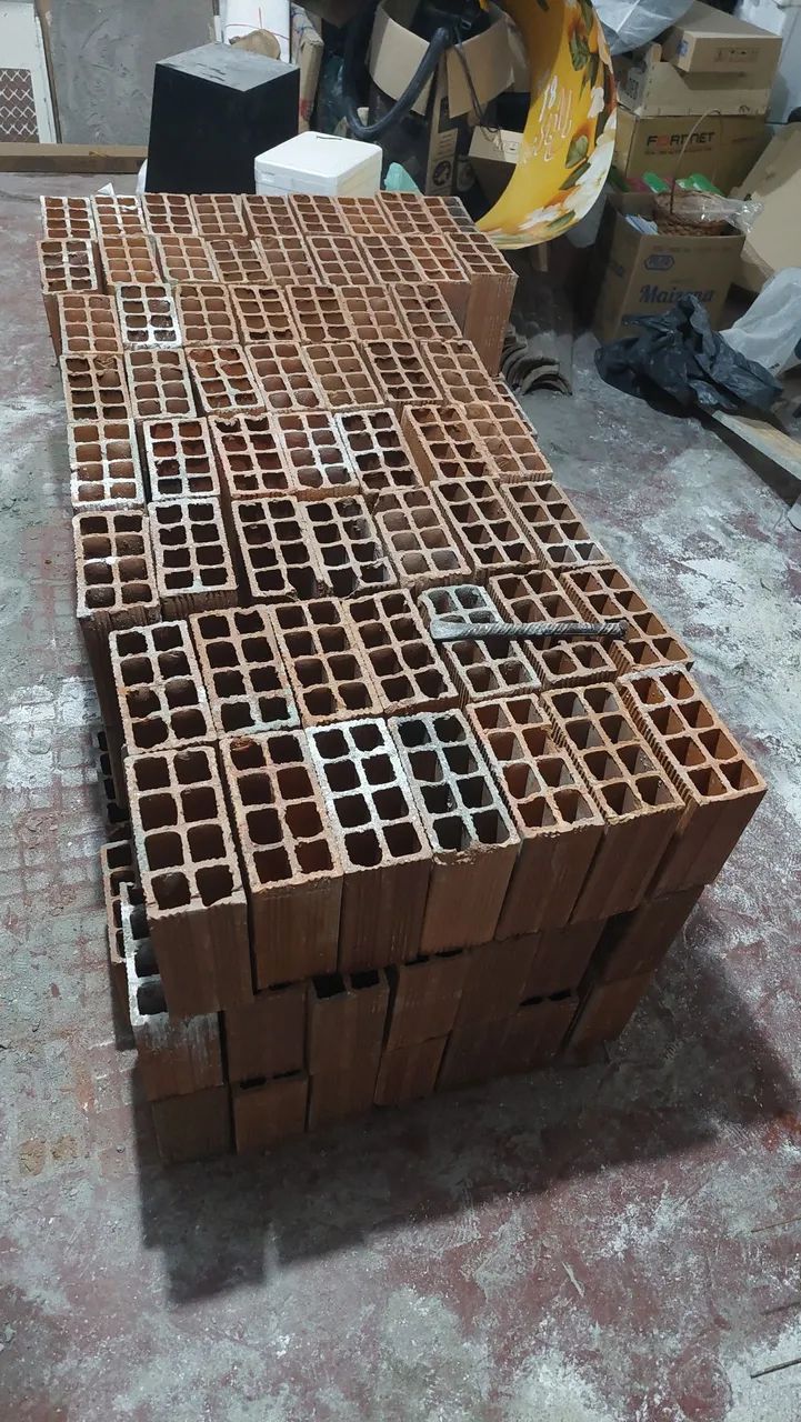 Tijolos (sobra de reforma)64573824473473121