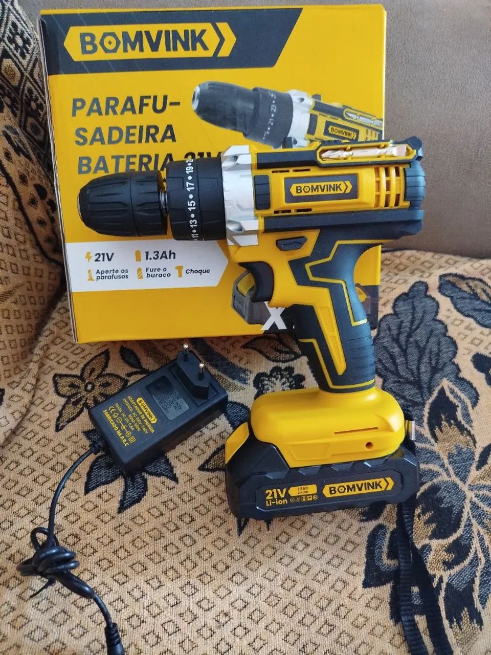 Parafusadeira/Furadeira 21V Bivolt - de impacto  - Foto 2