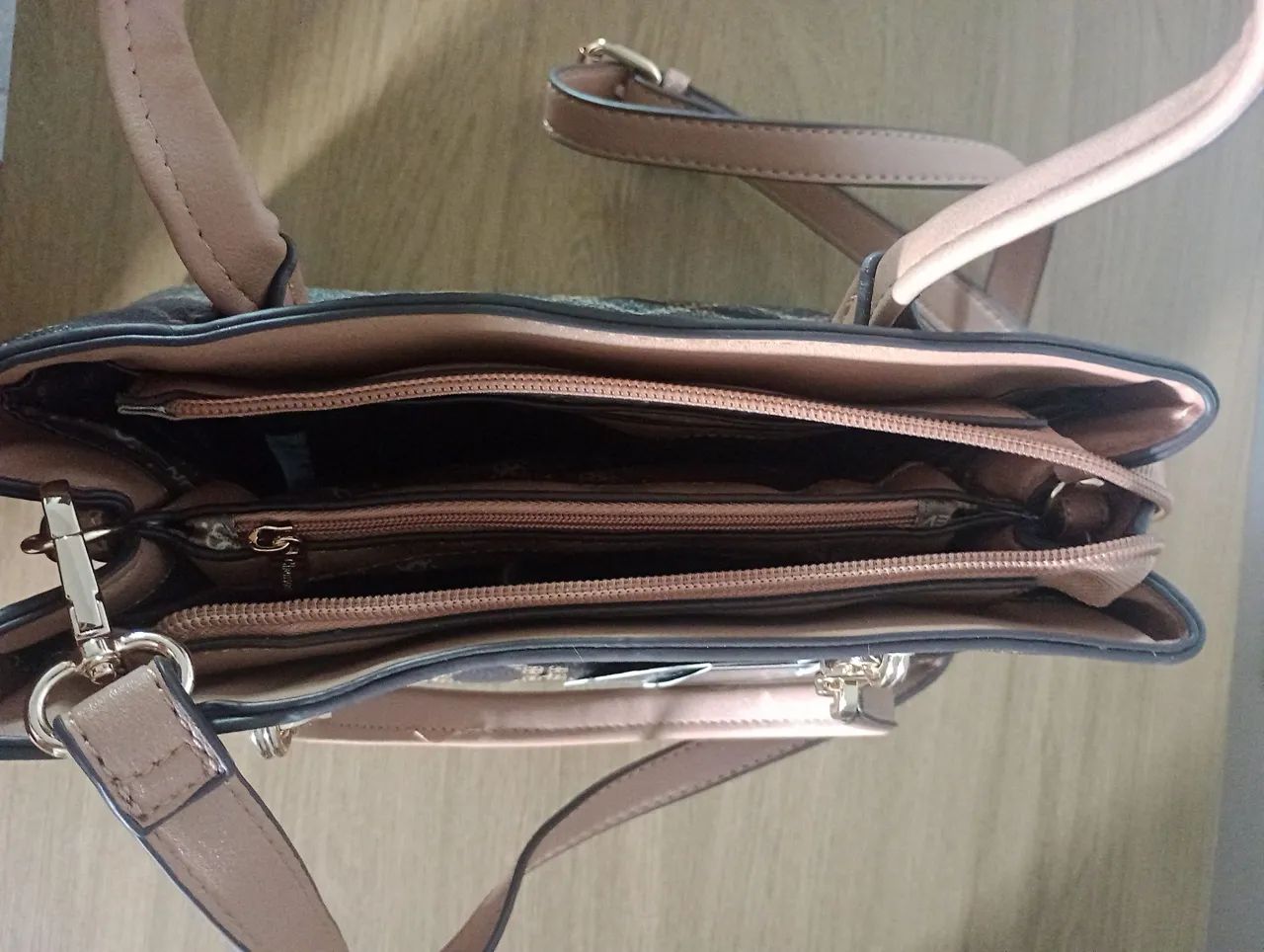 Bolsa Chenson com design elegante - Foto 3