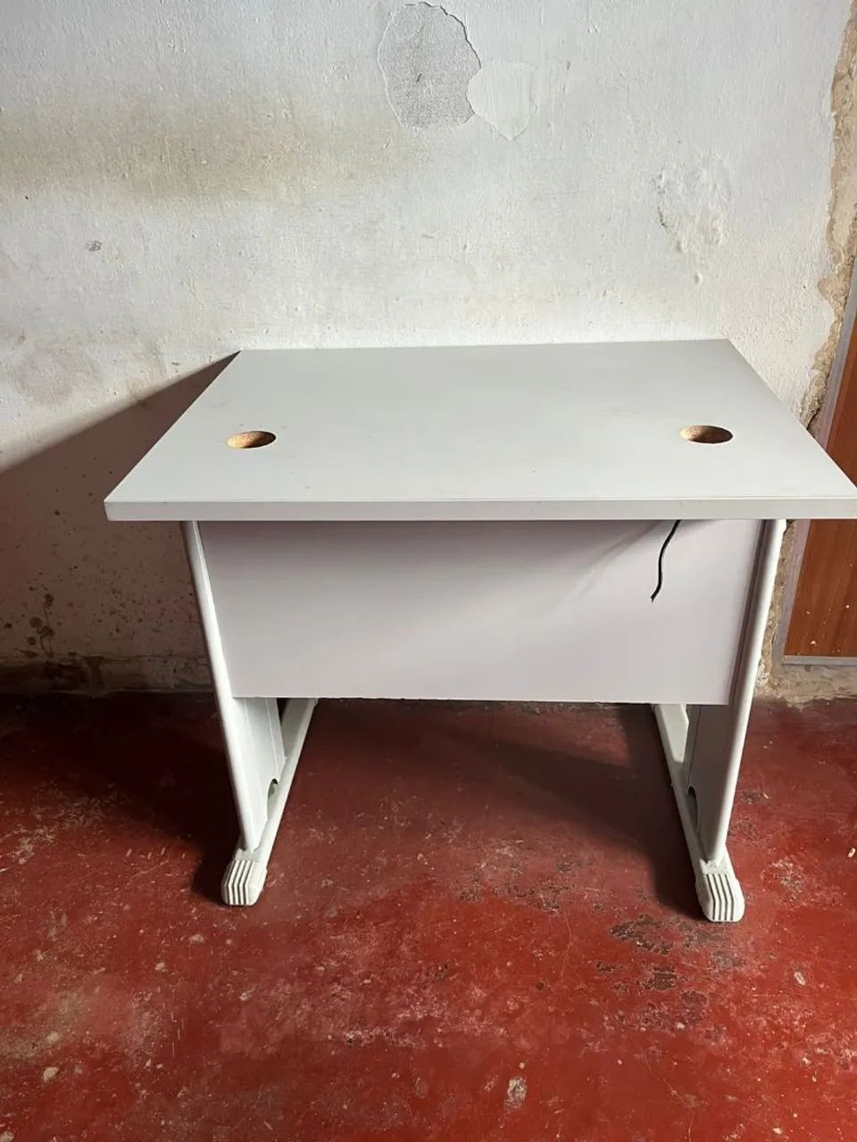 Desk64861129309313121