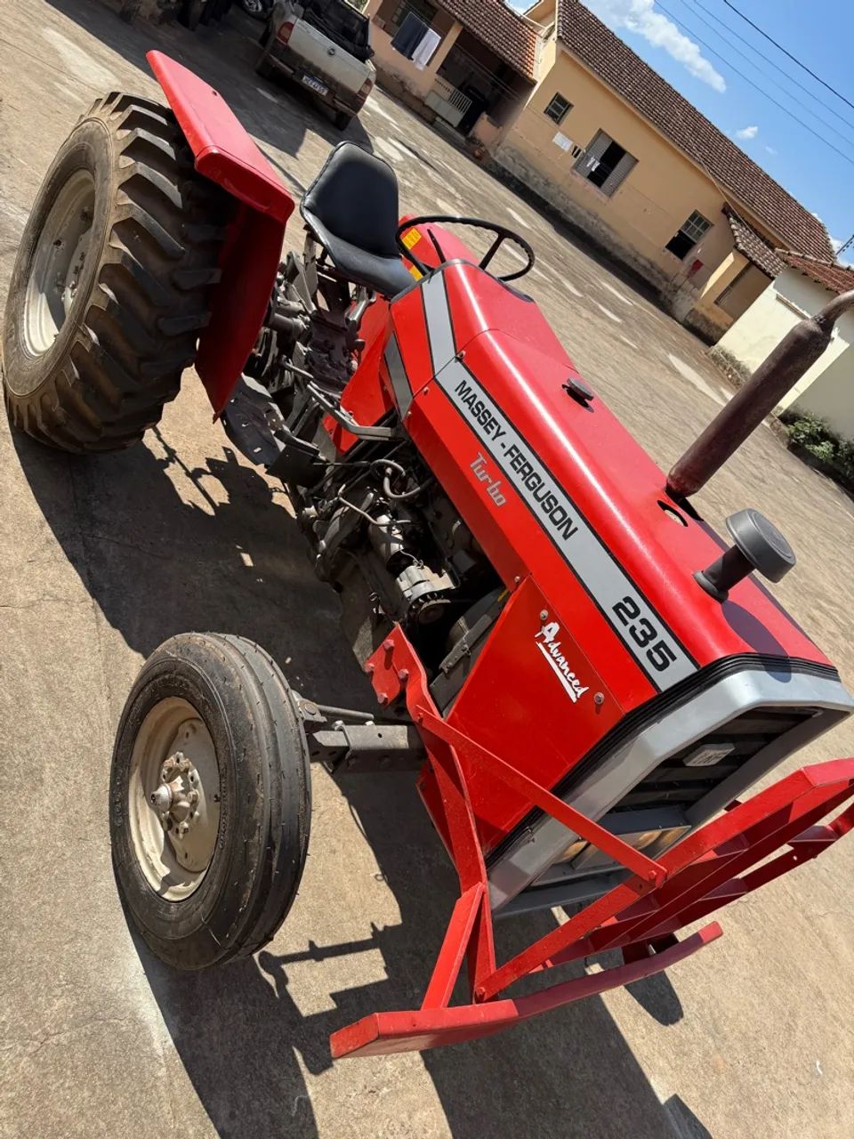 Trator Massey Ferguson 235 1985 