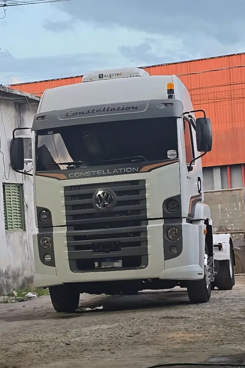 OFICINA MECÂNICA ESPECIALIZADA EM CAMINHÕES