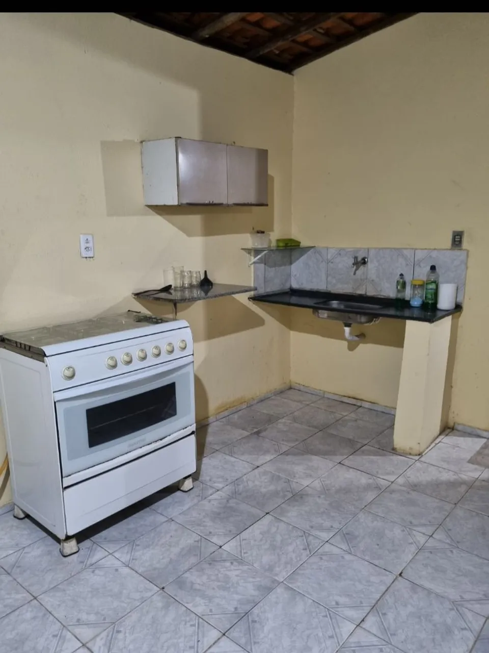 Casa com bom terreno no litoral do Piauí.