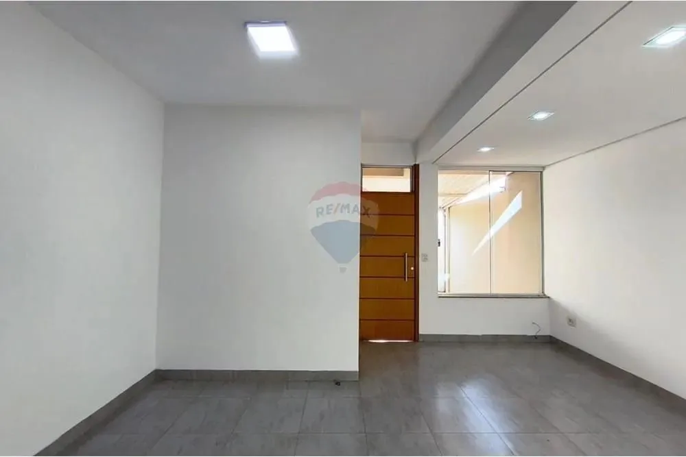 Lindo Imóvel com três dormitórios