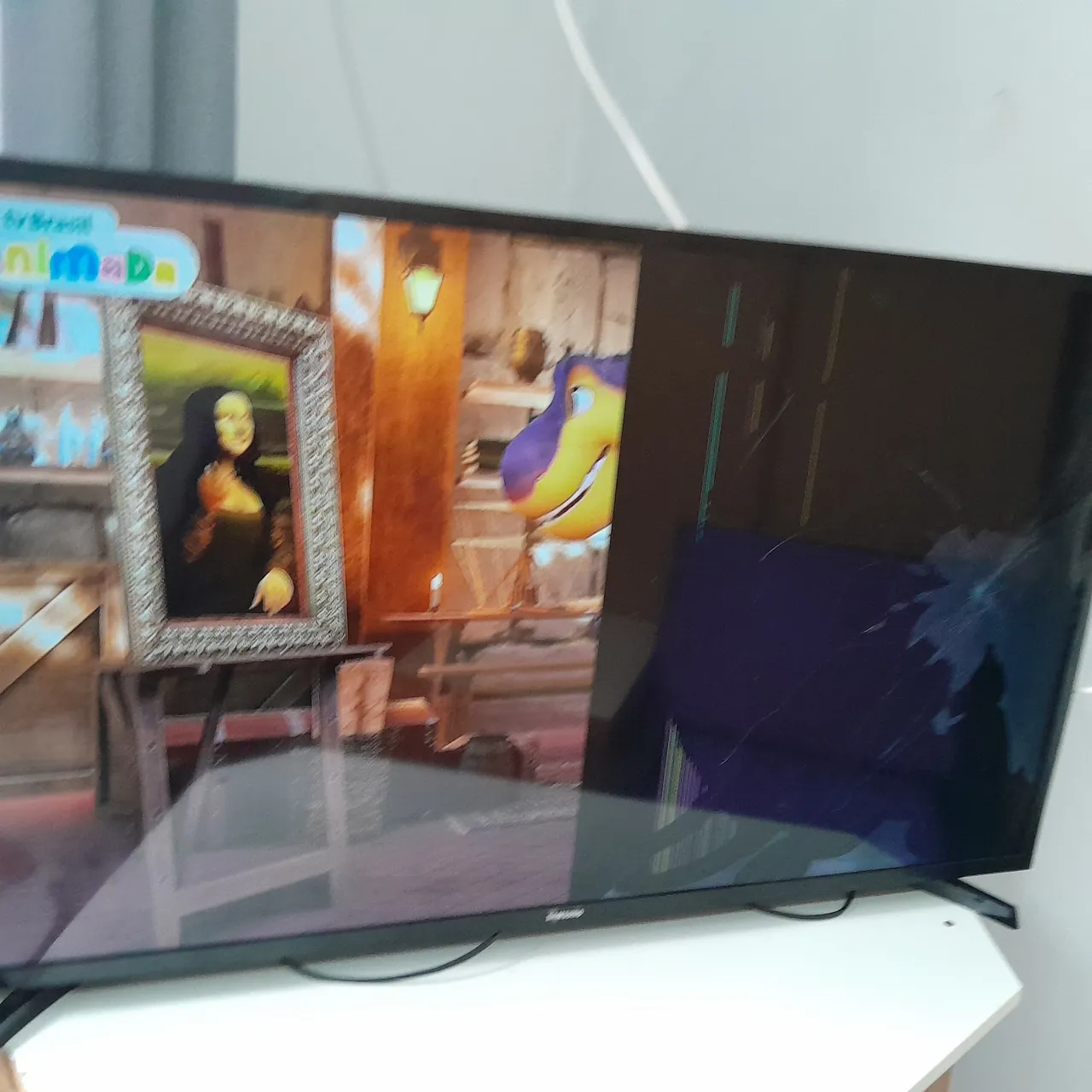 TV LCD 42 polegadas com tela quebrada