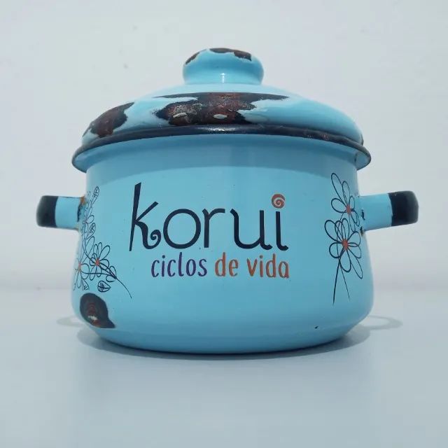 Antiga Mini Panela  em Metal Esmaltada     linda peça Vintage Pop Arte do Russo .  Linda p