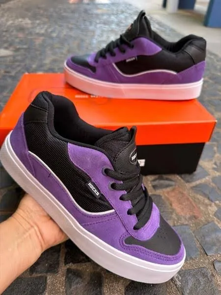 Tênis Hocks Roxo e Preto - Usado!