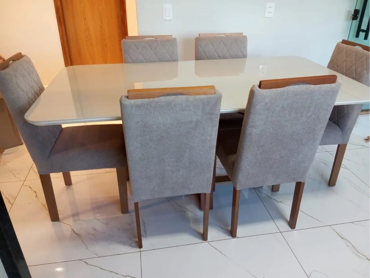 Conjunto Mesa madeira de Jantar 6 Cadeiras Design Moderno