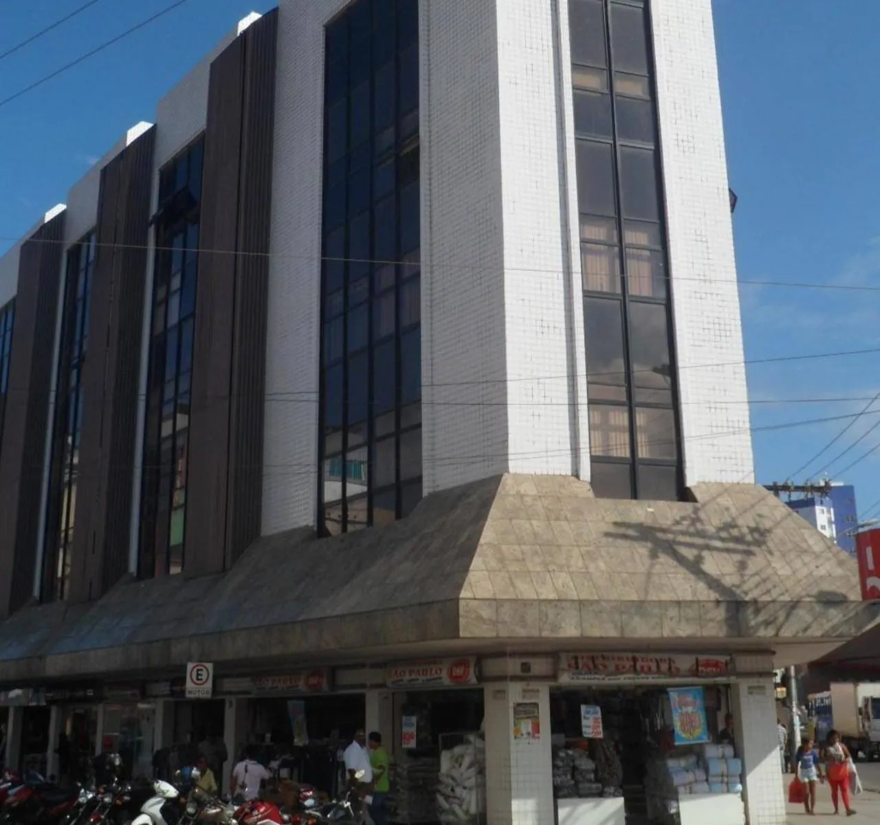 SALA COMERCIAL NO CENTRO DE GUARAPARI