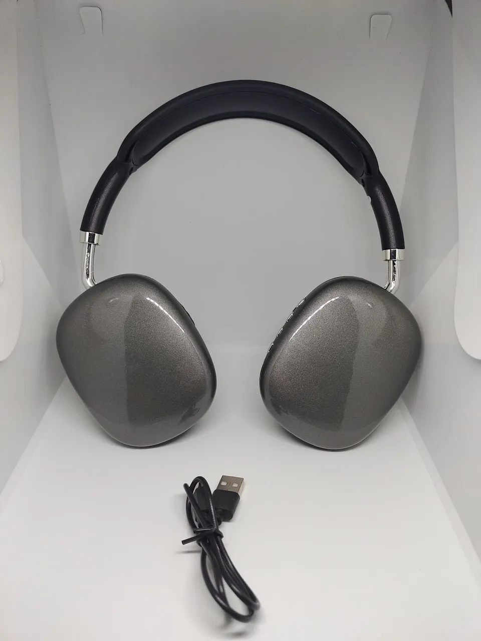 Fone de ouvido bluetooth P9 cor preta