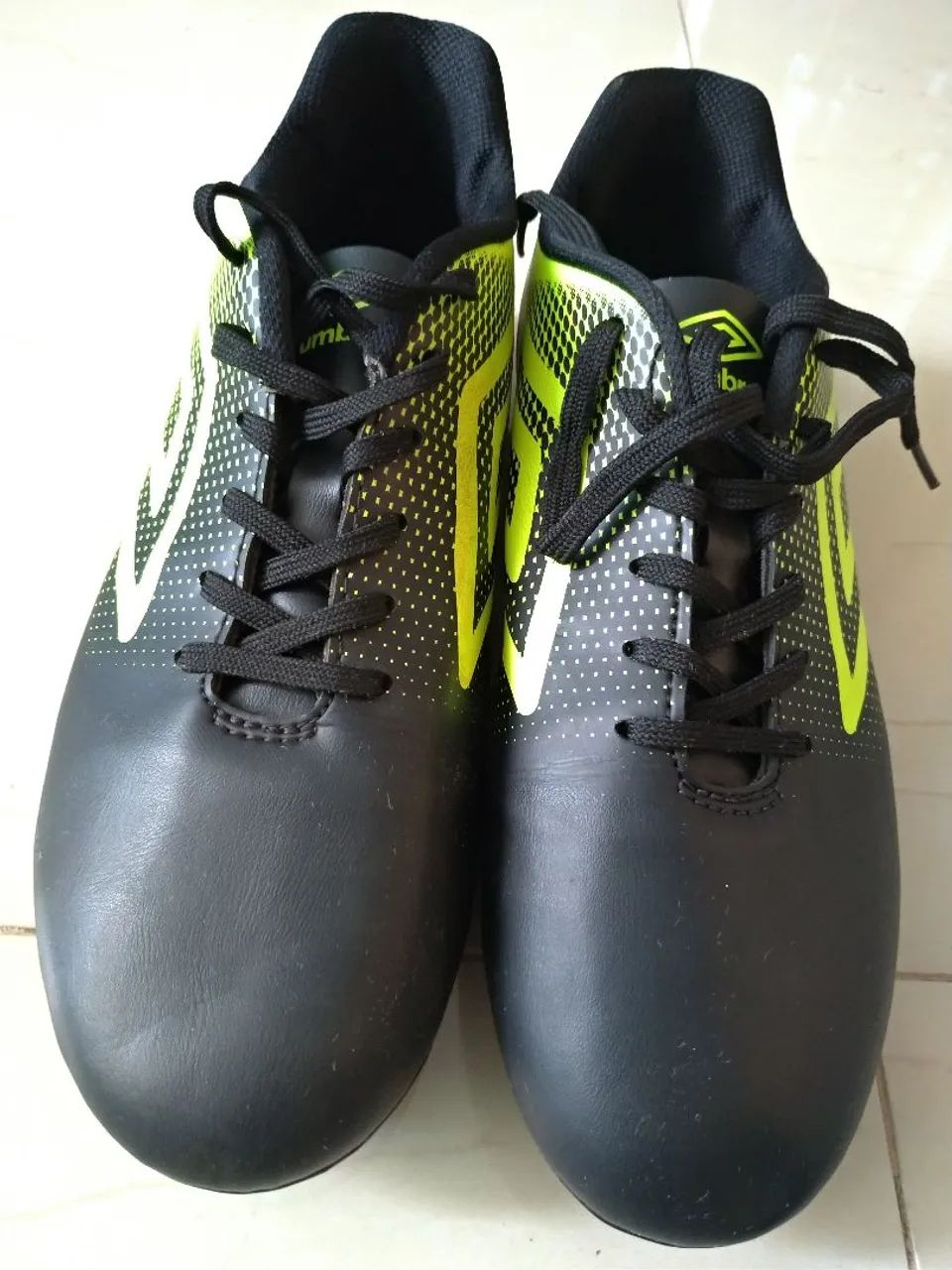 Chuteiras Umbro Game - Tamanho 41