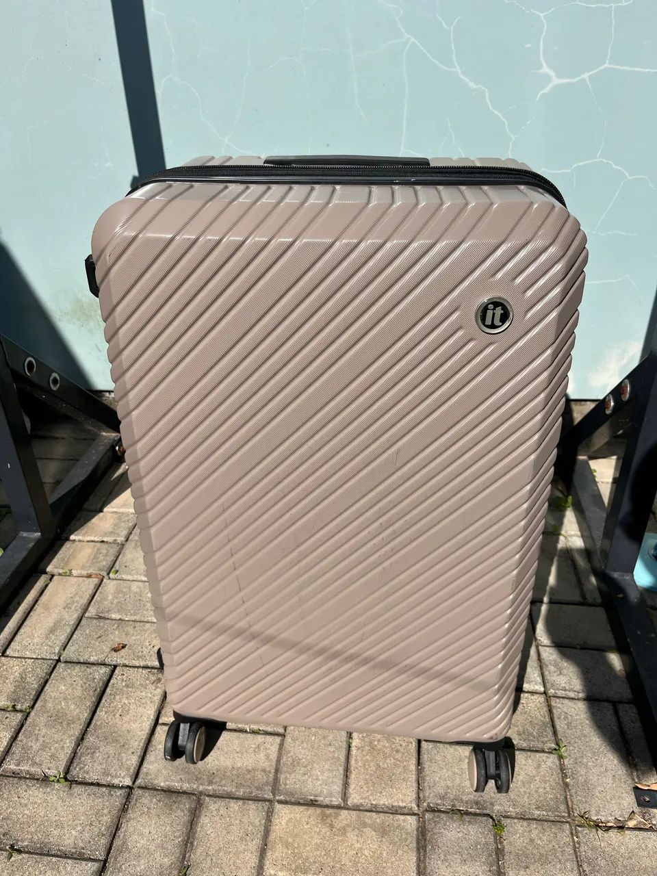 Mala grande importada marca IT