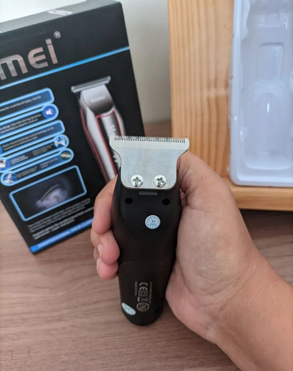 Máquina de Cortar Cabelo Kemei KM-032 - Foto 5
