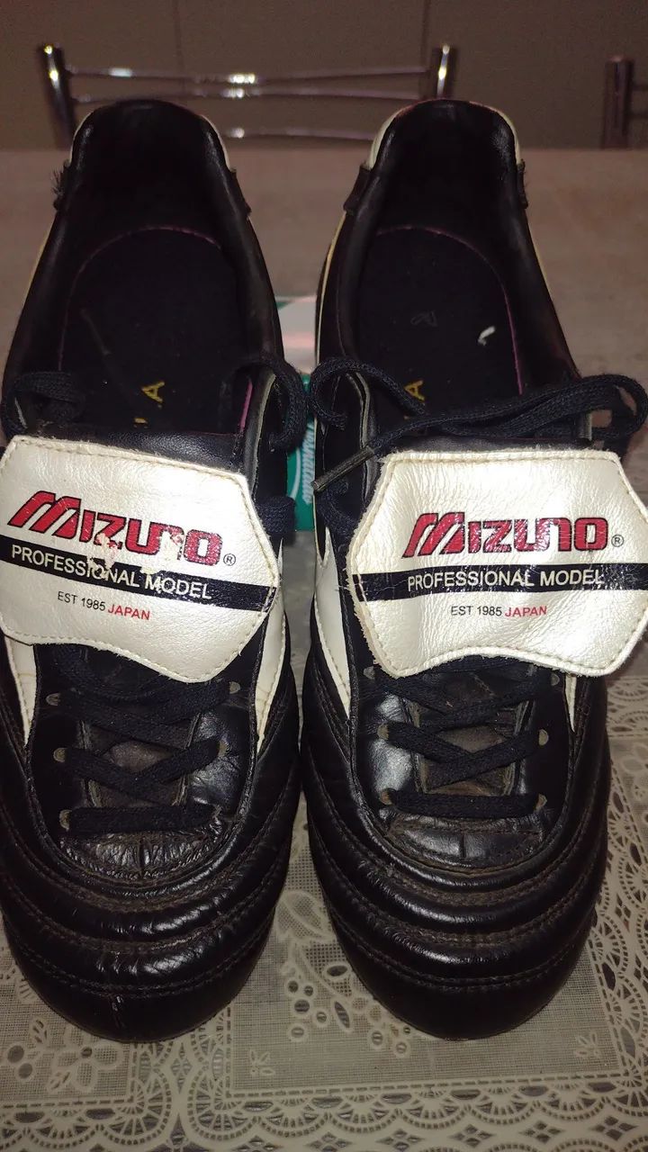 Chuteiras Mizuno Professional Model - Tamanho 37/38